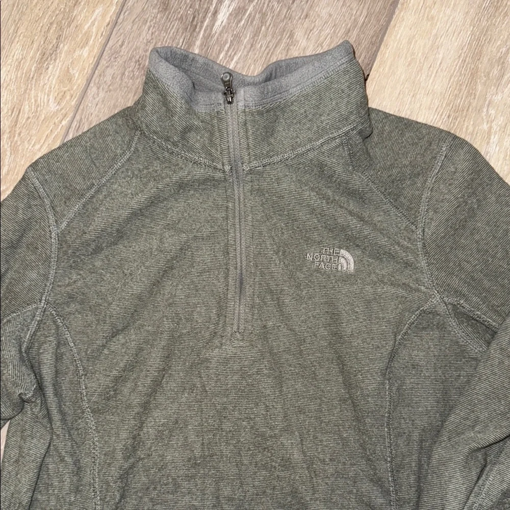 The North Face grayish/olive green quarter zip women’s large - Picture 2 of 4